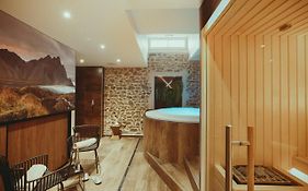 Auberge de Clochemerle, Spa privatif&restaurant gastronomique